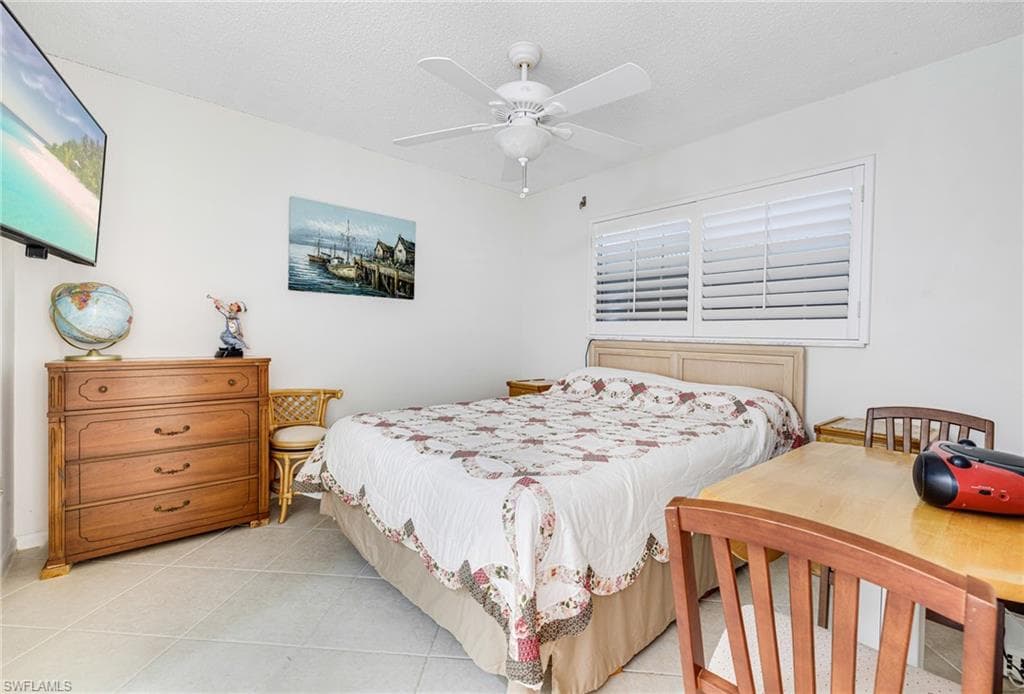7008 Foxfire DR-30