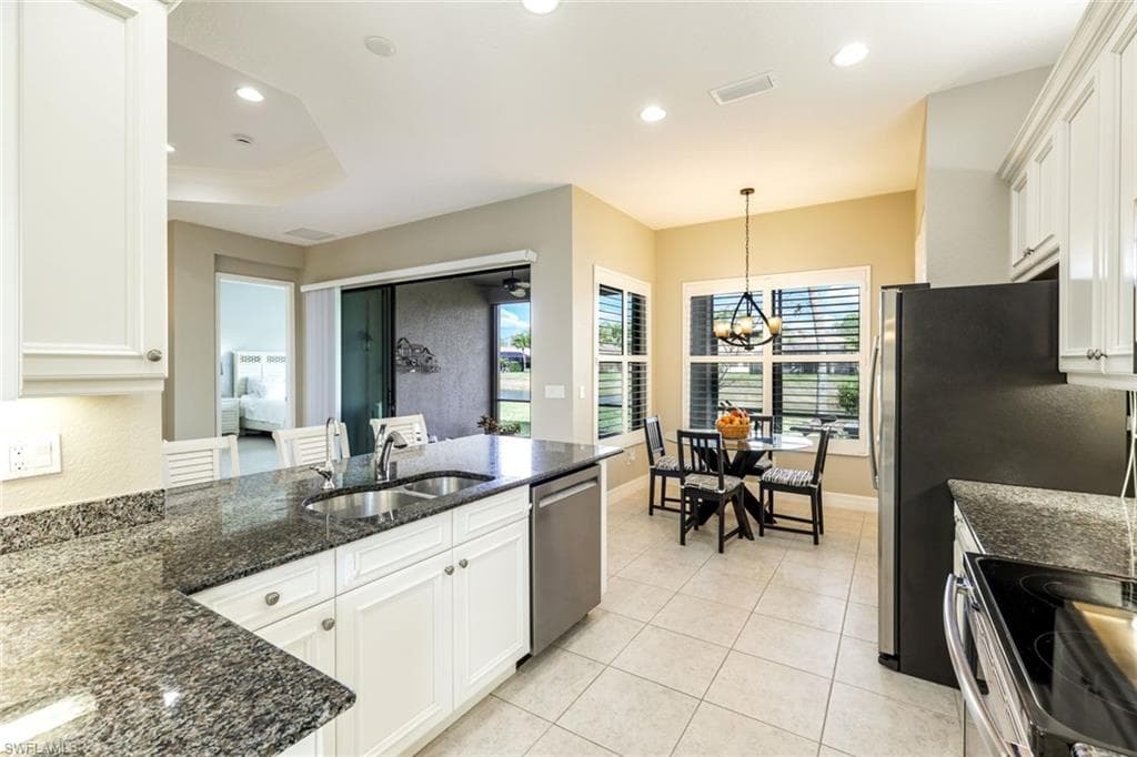 3224 Pacific DR-11
