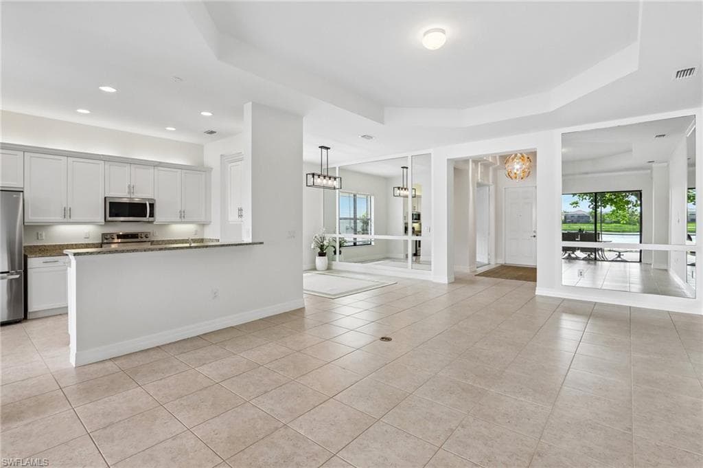 13783 Luna DR-11