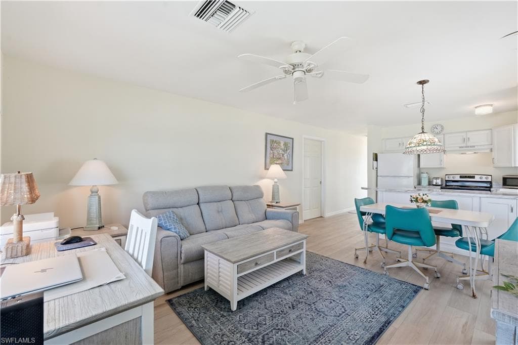 2498 Bayshore DR-19