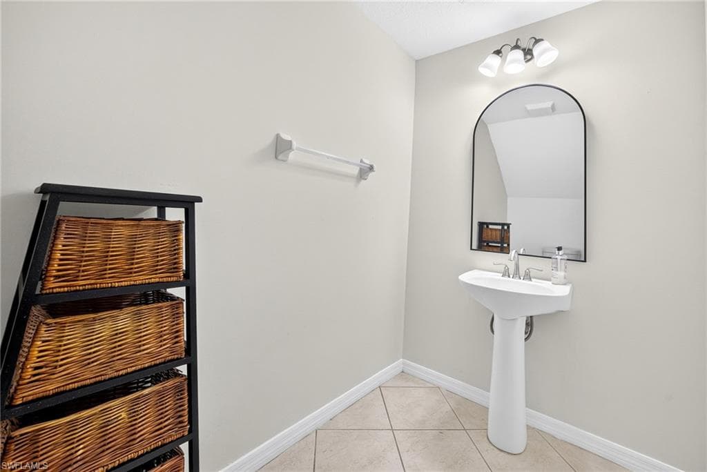 4400 Lazio WAY 205-17