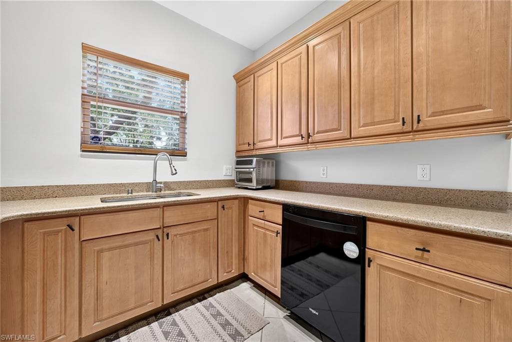 4400 Lazio WAY 205-14