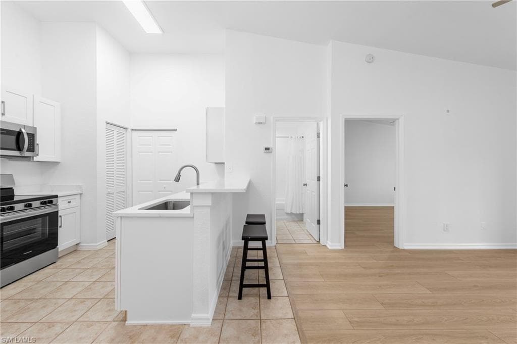 27123 Matheson AVE 206-2