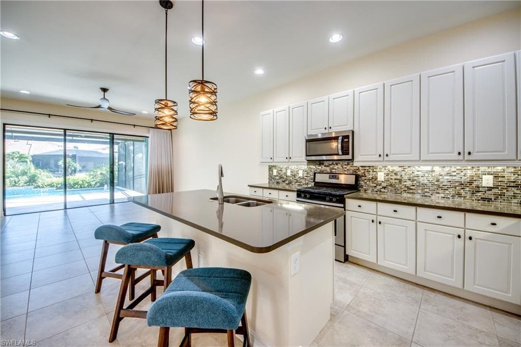 8260 Venetian Pointe DR-3