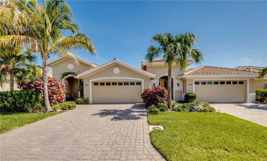 8260 Venetian Pointe DR-44