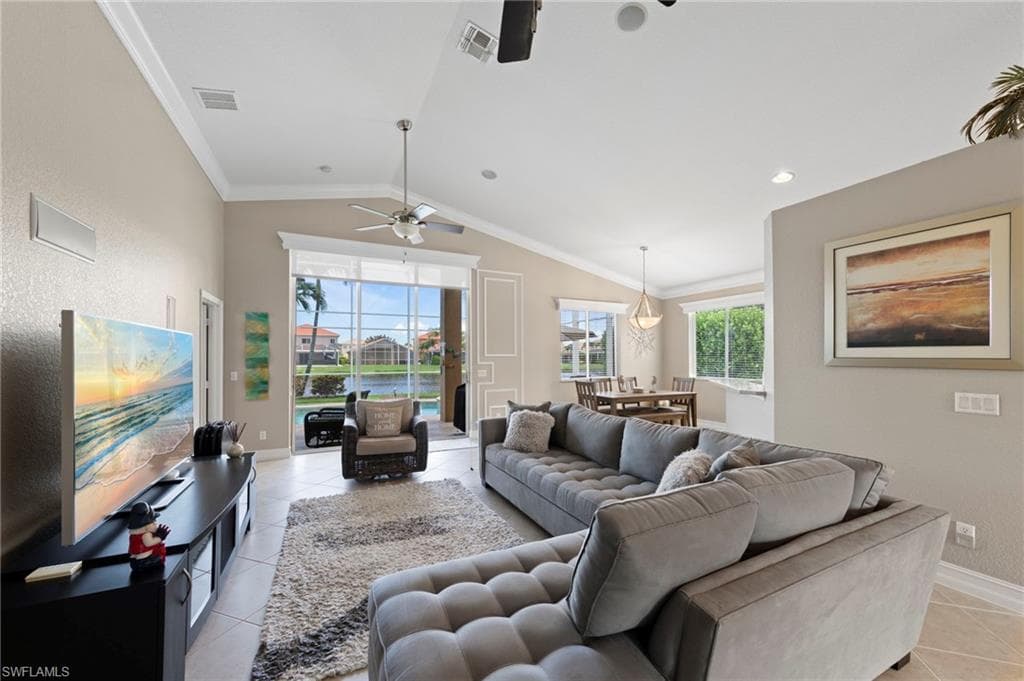 15586 Alton DR-10