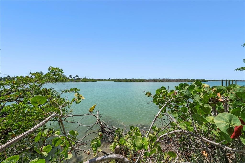 2539 Coconut DR-27