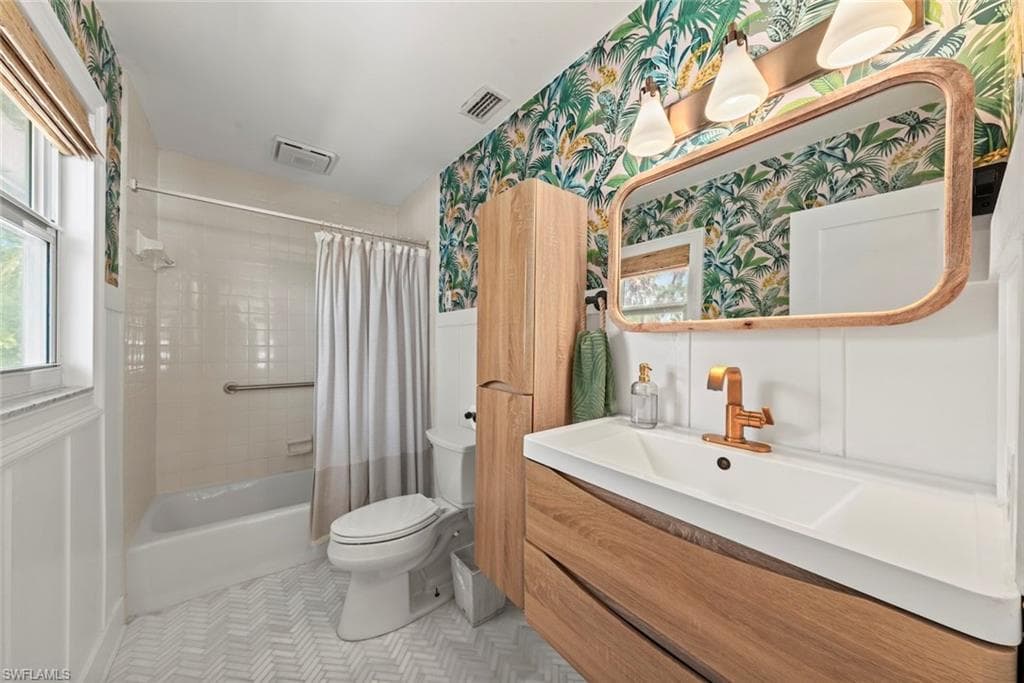 2539 Coconut DR-22