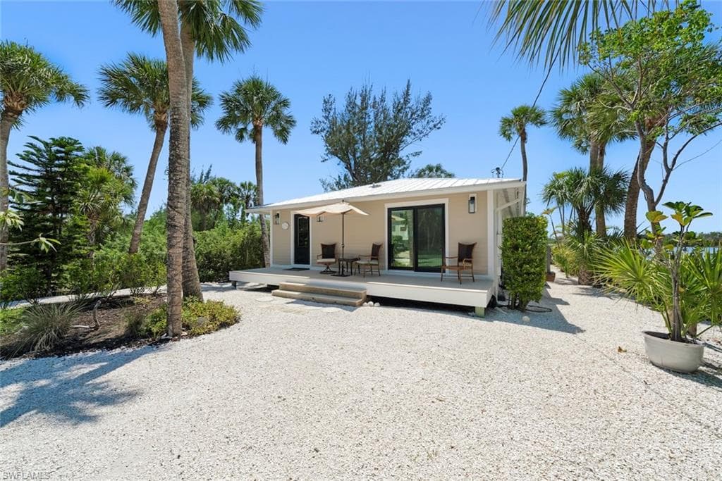 2539 Coconut DR-31