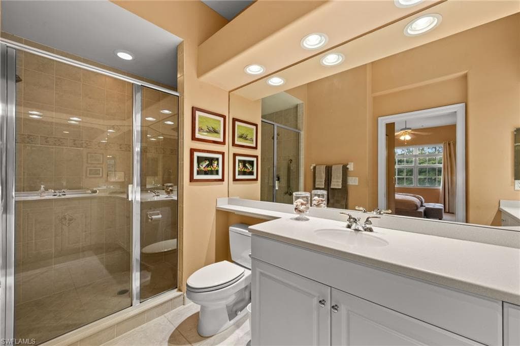 8641 Piazza Del Lago CIR 201-23