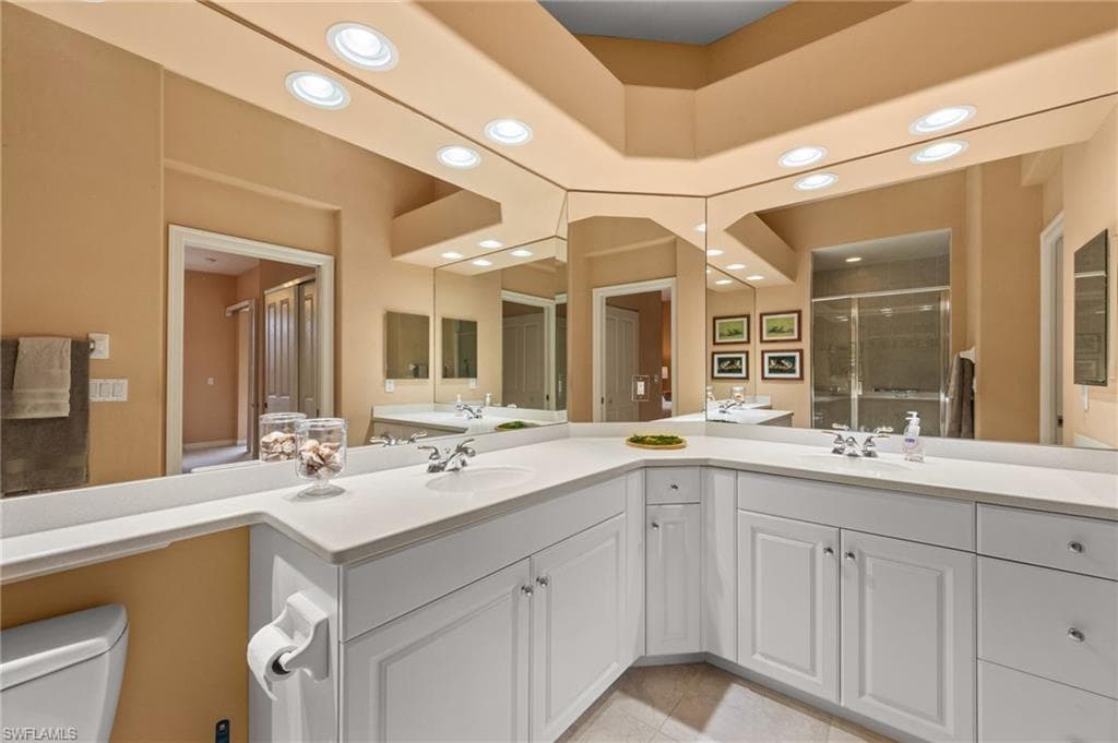 8641 Piazza Del Lago CIR 201-24