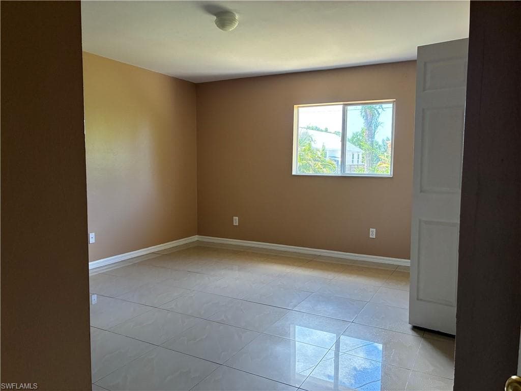 10741 Robinson ST-8