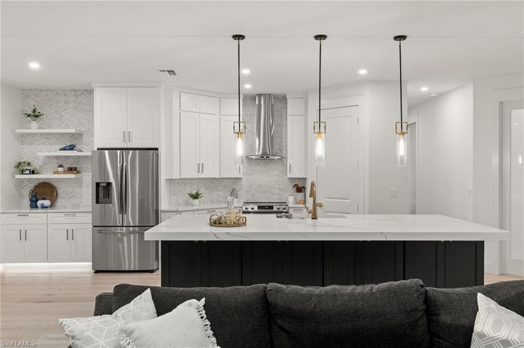 1794 Holiday LN-5