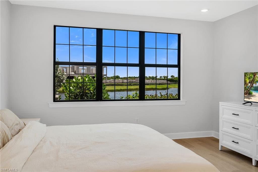 15324 Lucerna ST 102-20