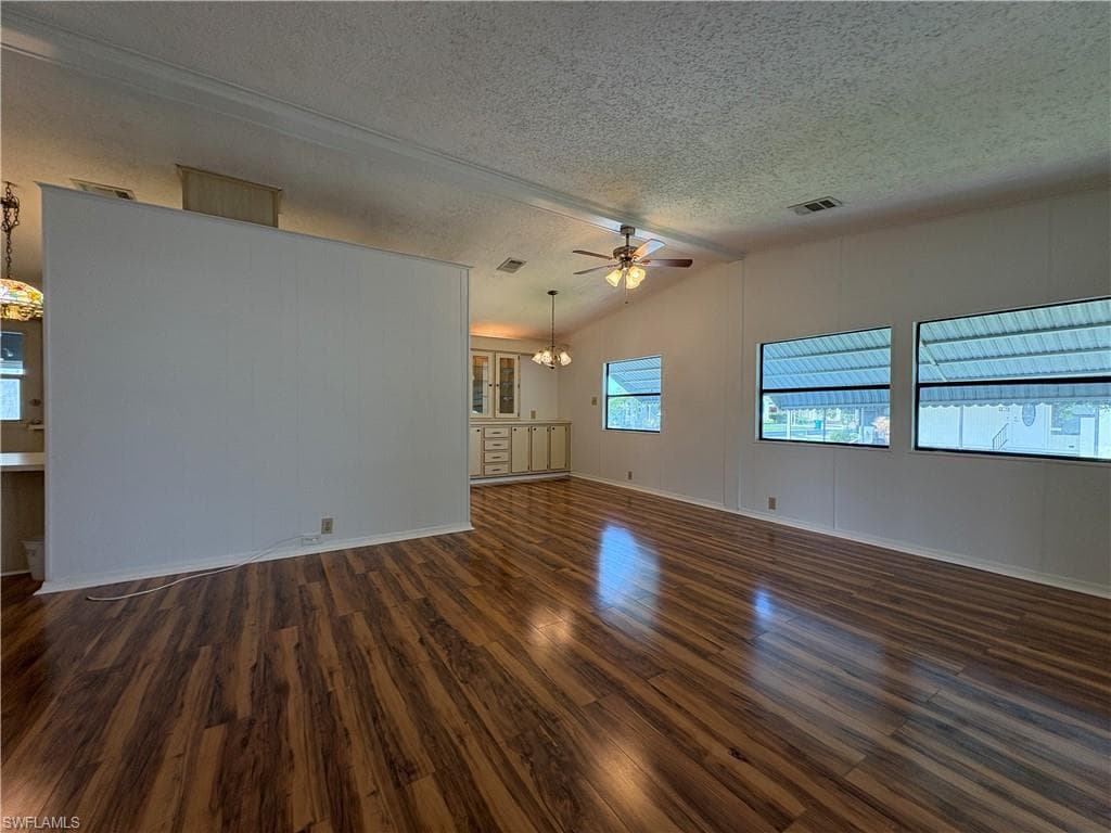 7 Oceans BLVD 7-5