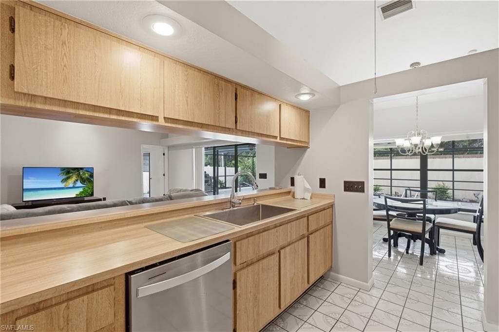 2200 Jasper AVE-15