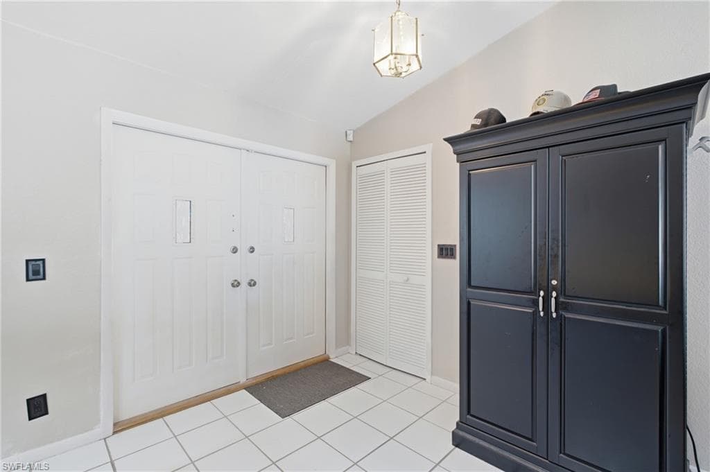 2200 Jasper AVE-11