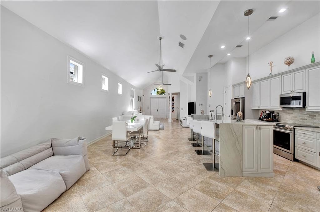 3005 Coco AVE-28