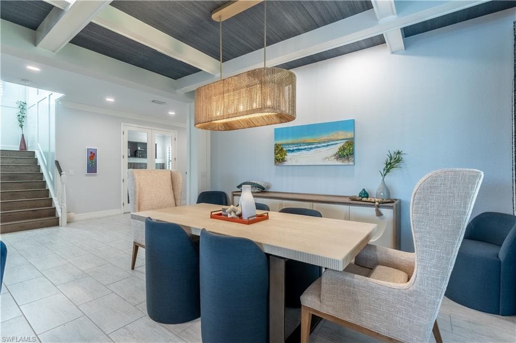 4347 Aurora ST-5