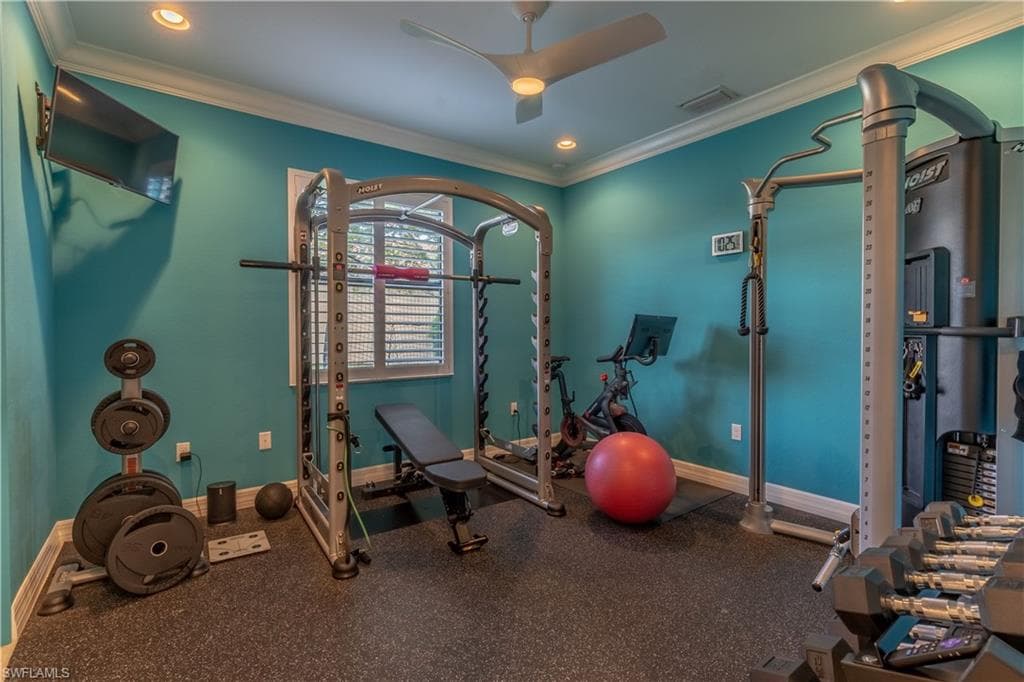 4347 Aurora ST-33