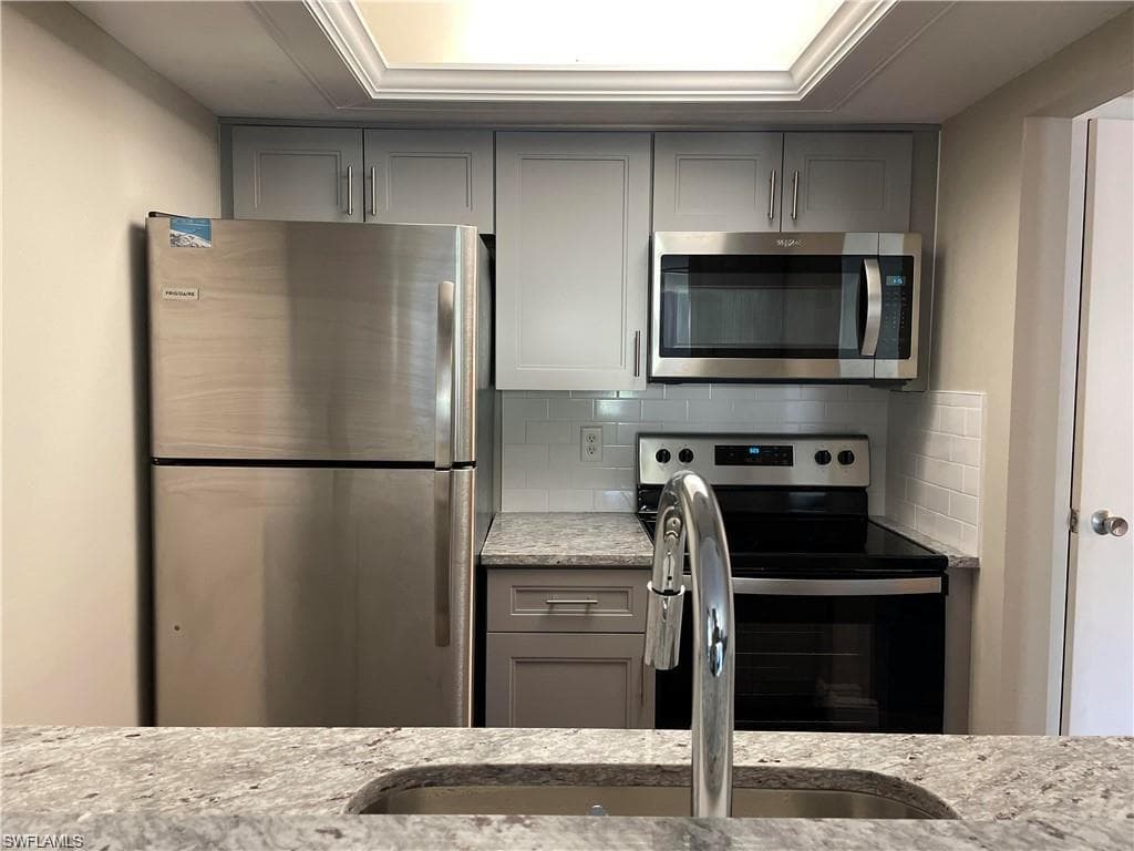 3706 Broadway 37-4
