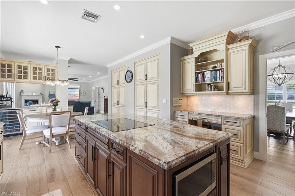 308 Wentworth CT-11