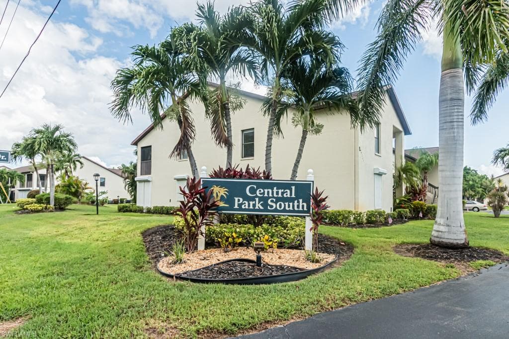9275 Lake Park DR 204-23