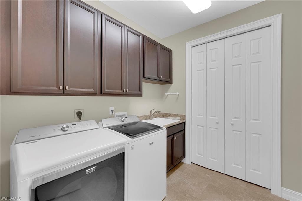 8720 Westwood Oaks PL-28