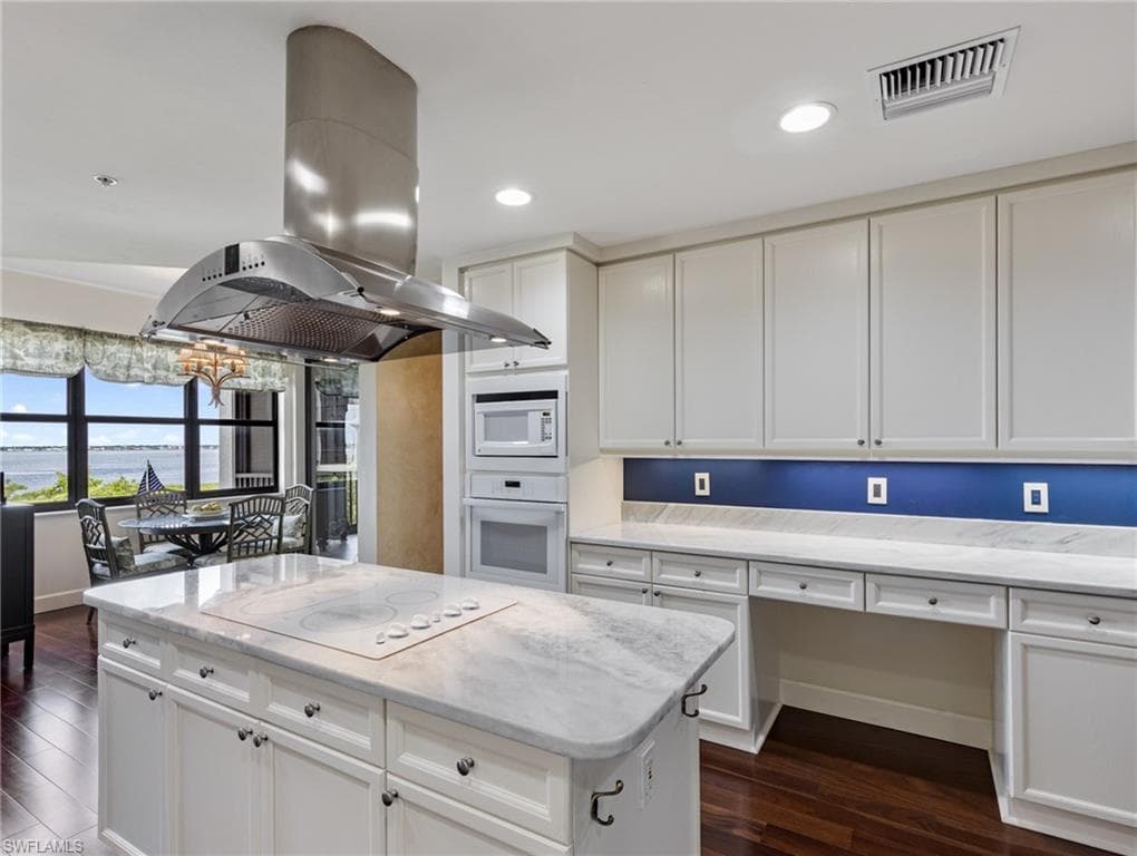 11620 Court Of Palms 202-23