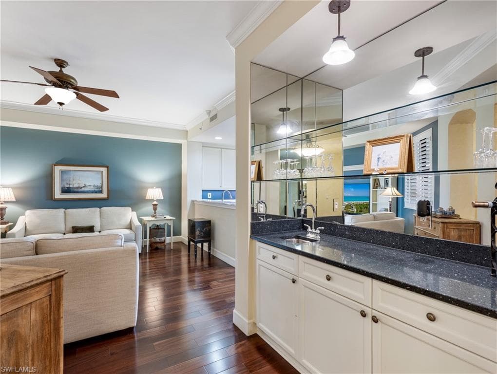 11620 Court Of Palms 202-18