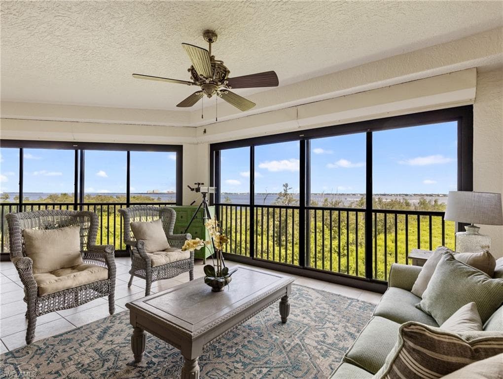 11620 Court Of Palms 202-15