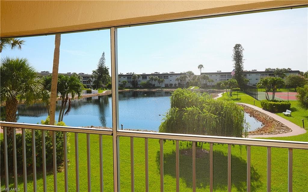 1004 Manatee RD H202-1