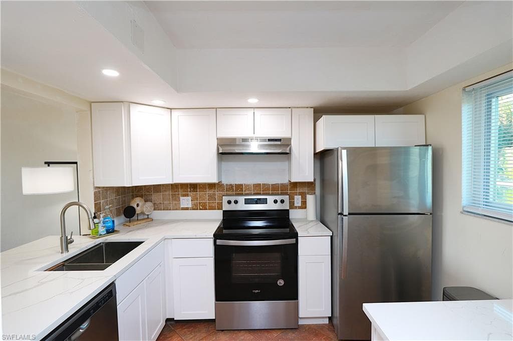 1004 Manatee RD H202-5