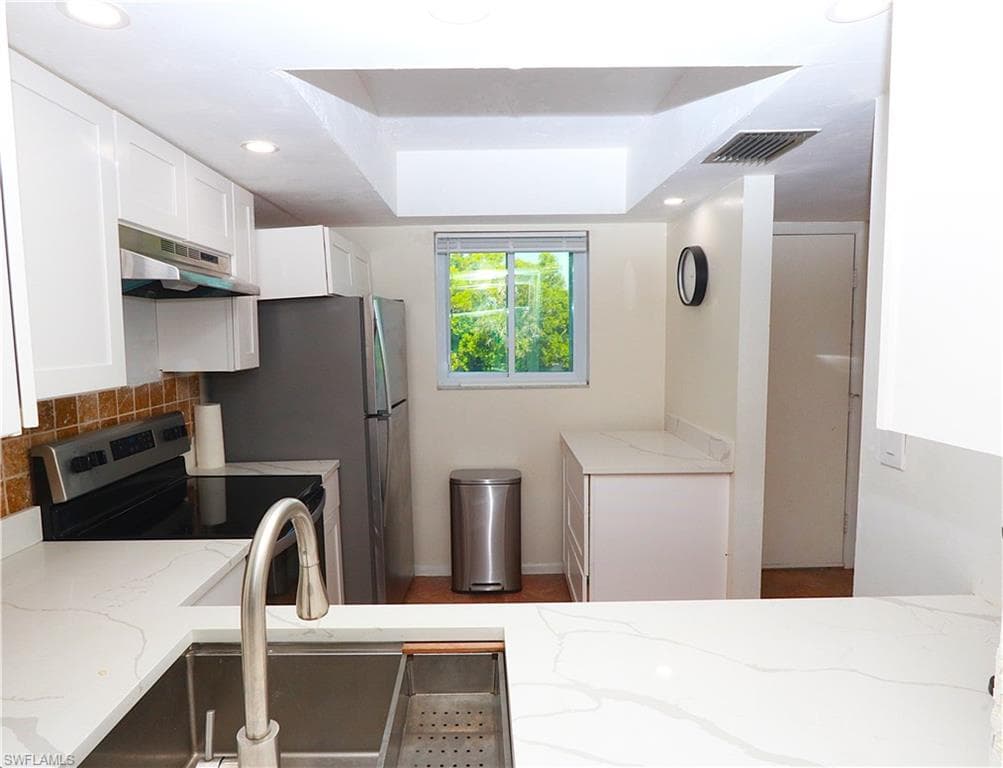 1004 Manatee RD H202-9