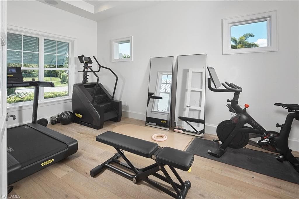 16764 Enclave CIR-16