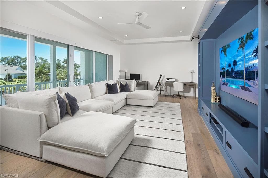 16764 Enclave CIR-26