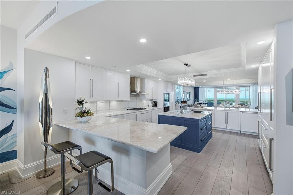13665 Vanderbilt DR 603-9
