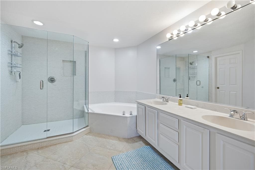 26901 Wedgewood DR 101-22