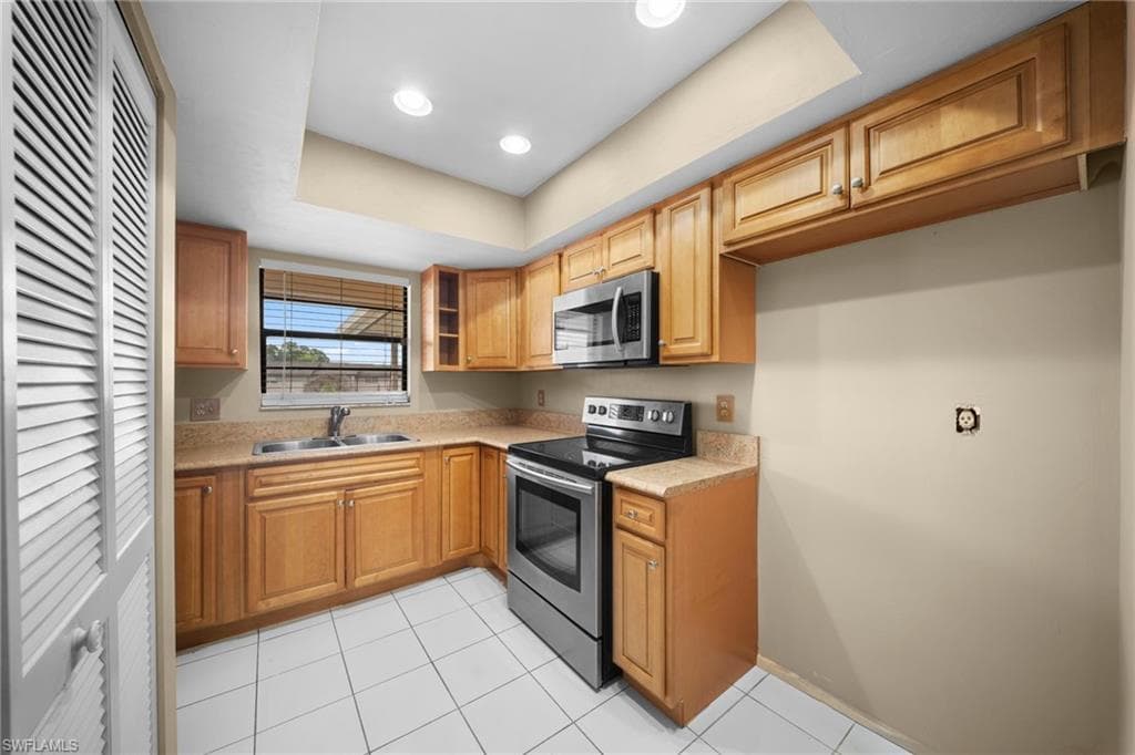 195 Cypress WAY E 8-17
