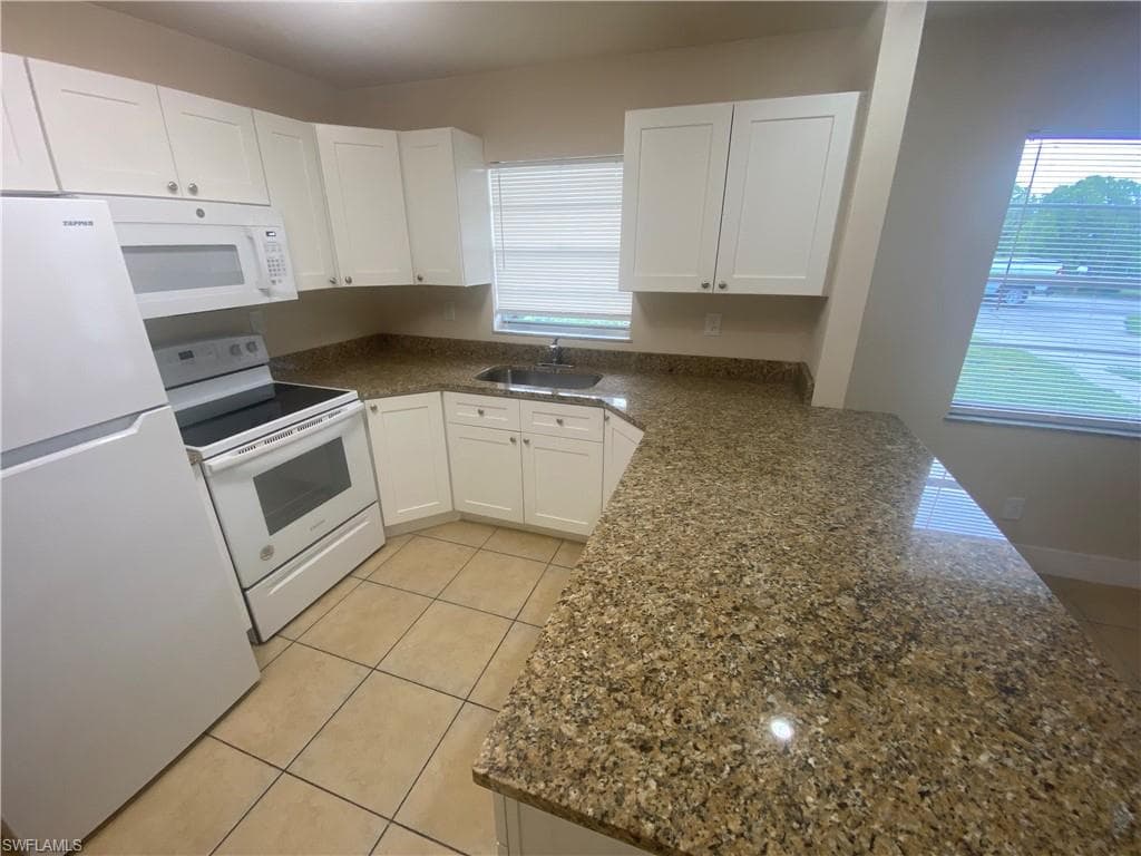 2217-2219 Violet DR 2219-5
