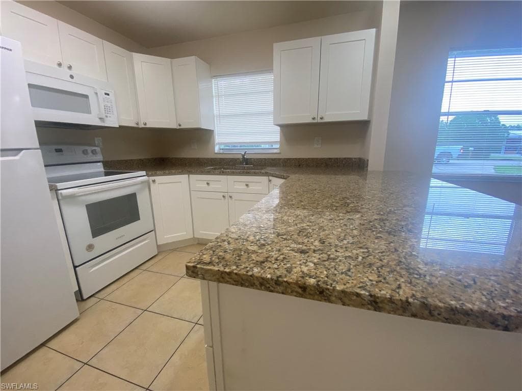 2217-2219 Violet DR 2219-4