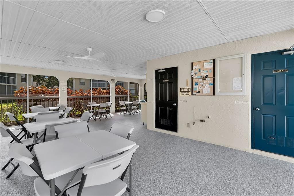 653 Squire CIR 201-26