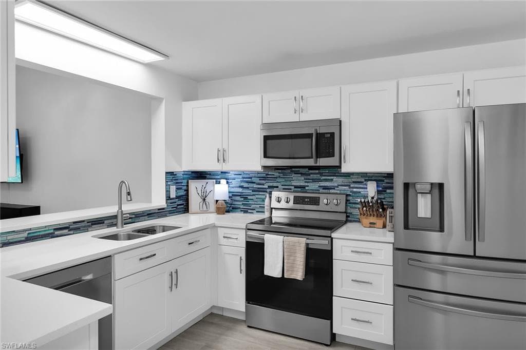 653 Squire CIR 201-3