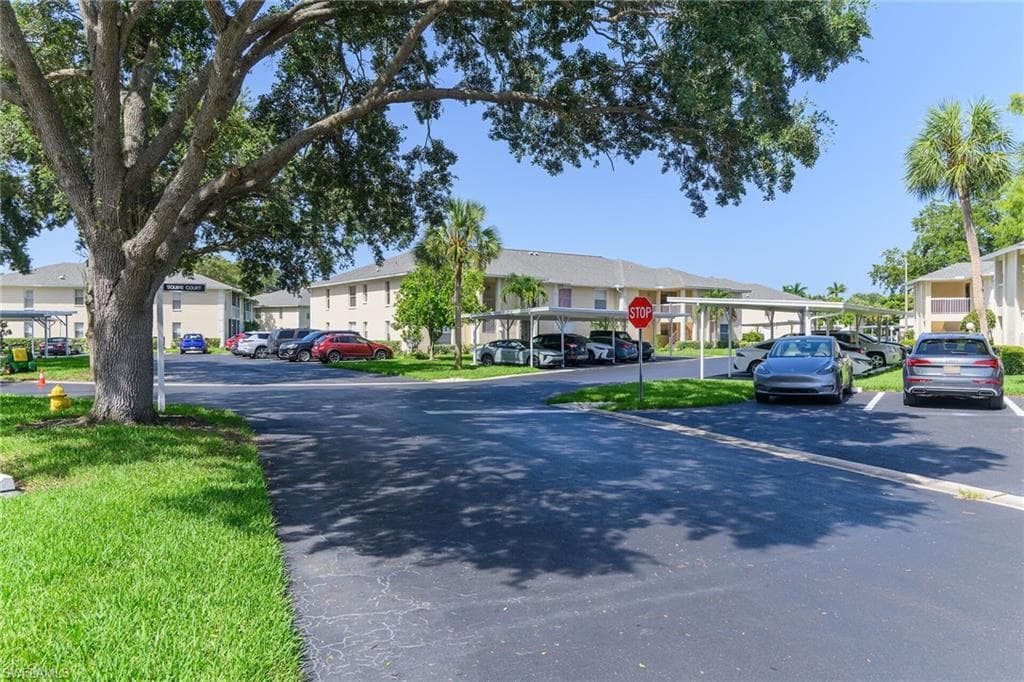 653 Squire CIR 201-28
