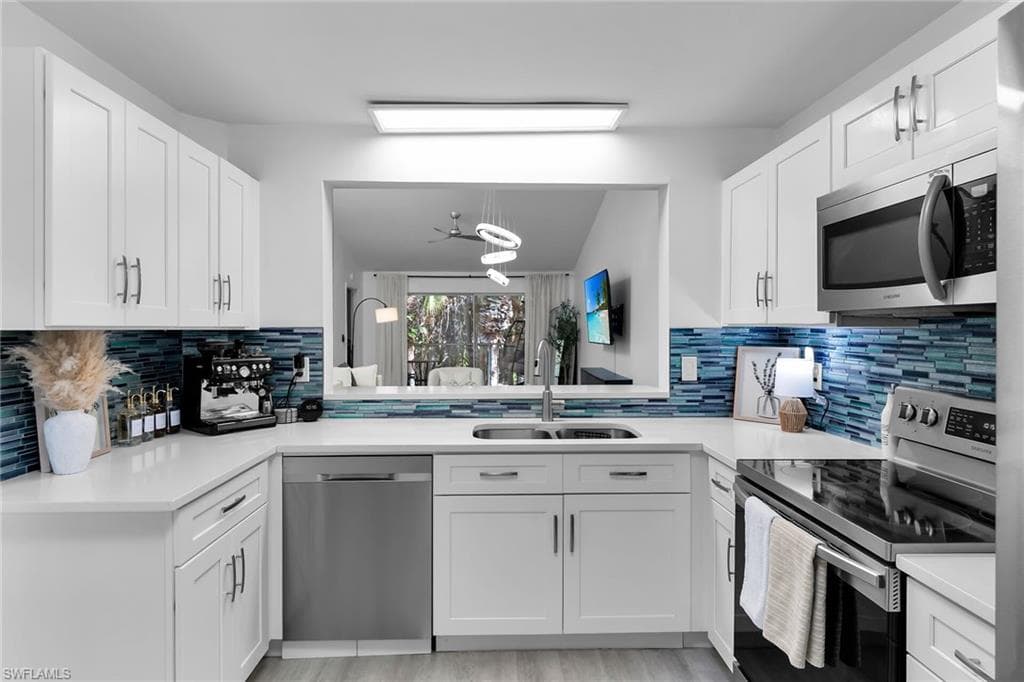 653 Squire CIR 201-5