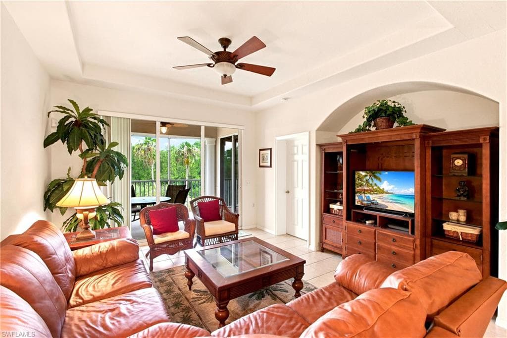4874 Hampshire CT 303-4
