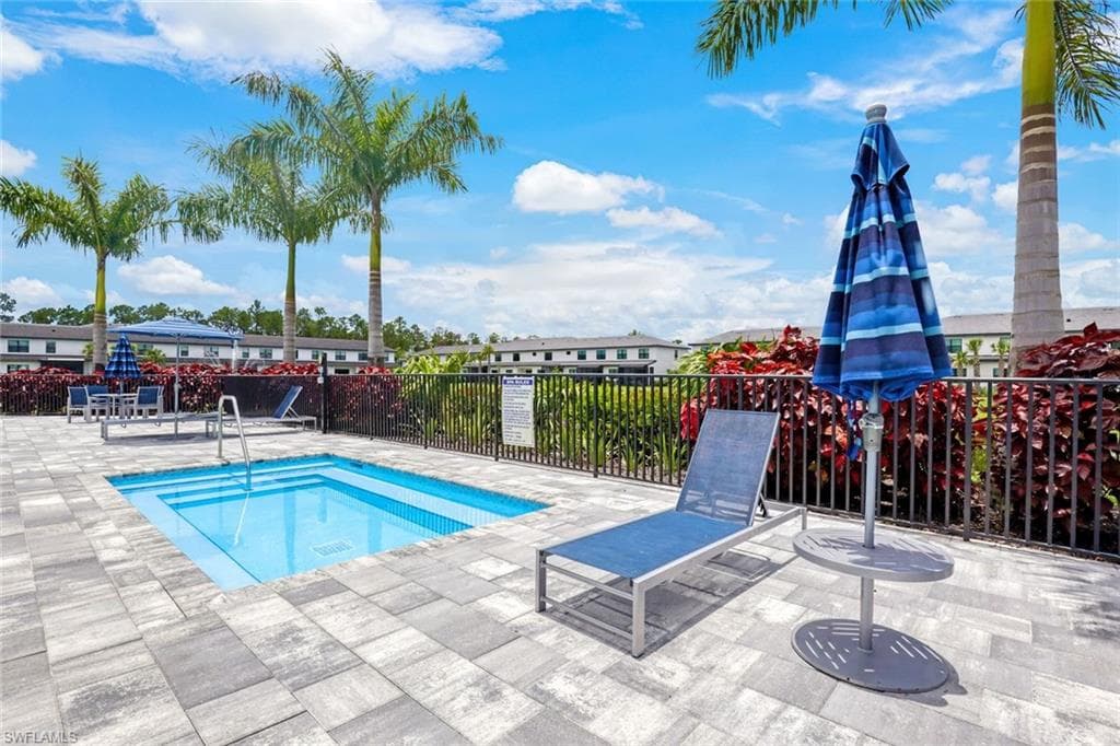 7348 Rockefeller DR-34