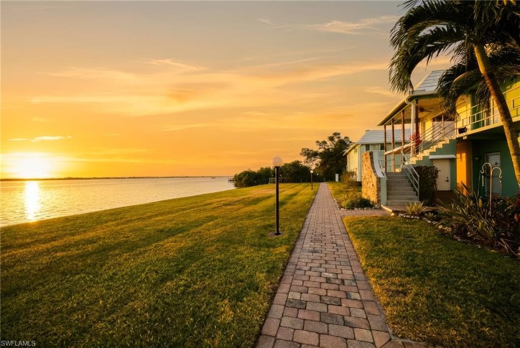 3225 E Riverside DR 31C-28