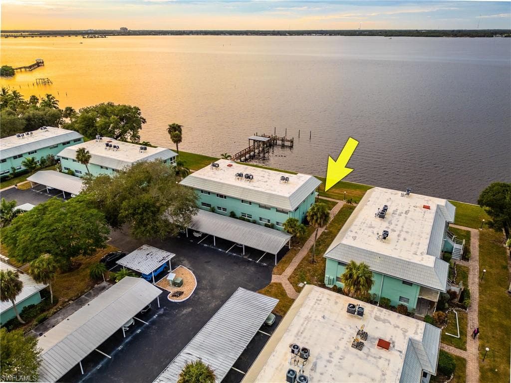 3225 E Riverside DR 31C-34