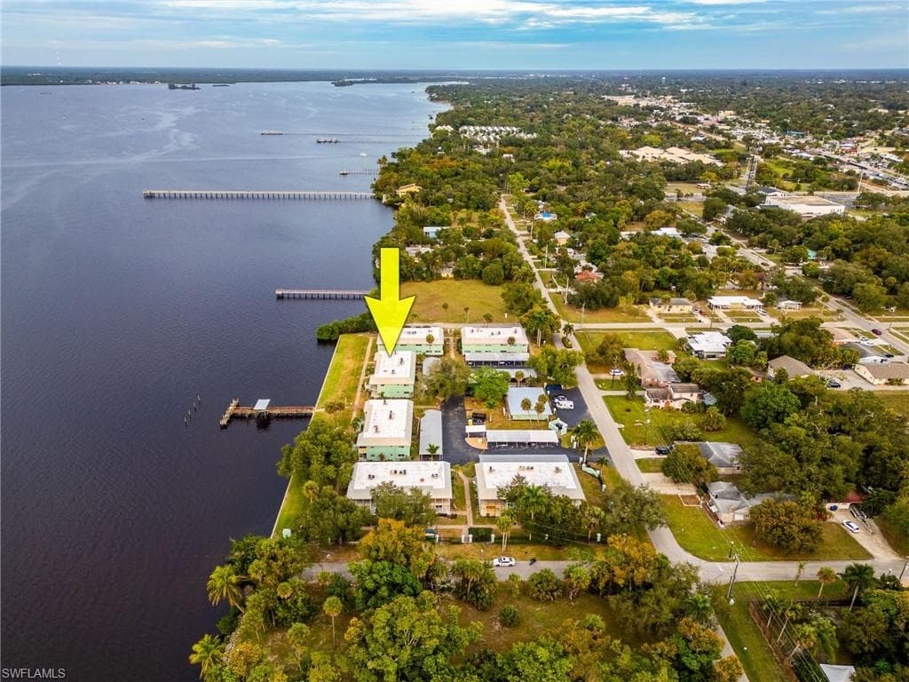 3225 E Riverside DR 31C-37